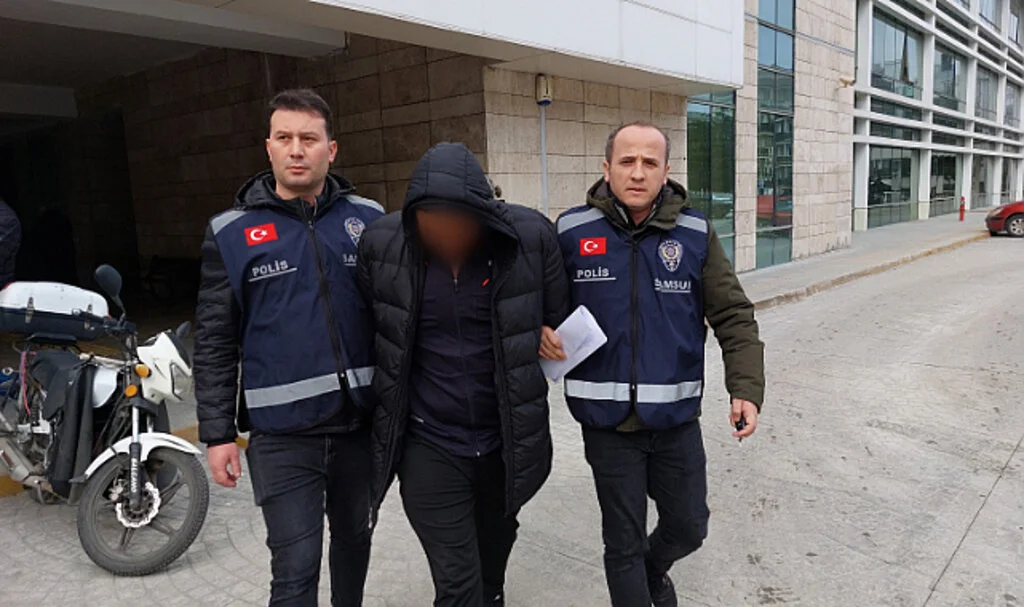 Samsun'da iş yerindeki kavgada silahla havaya ateş eden şahıs tutuklandı