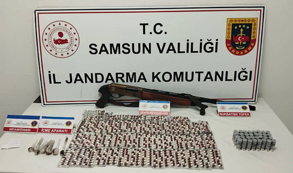 Samsun'da jandarmadan uyuşturucu operasyonu: 2 gözaltı