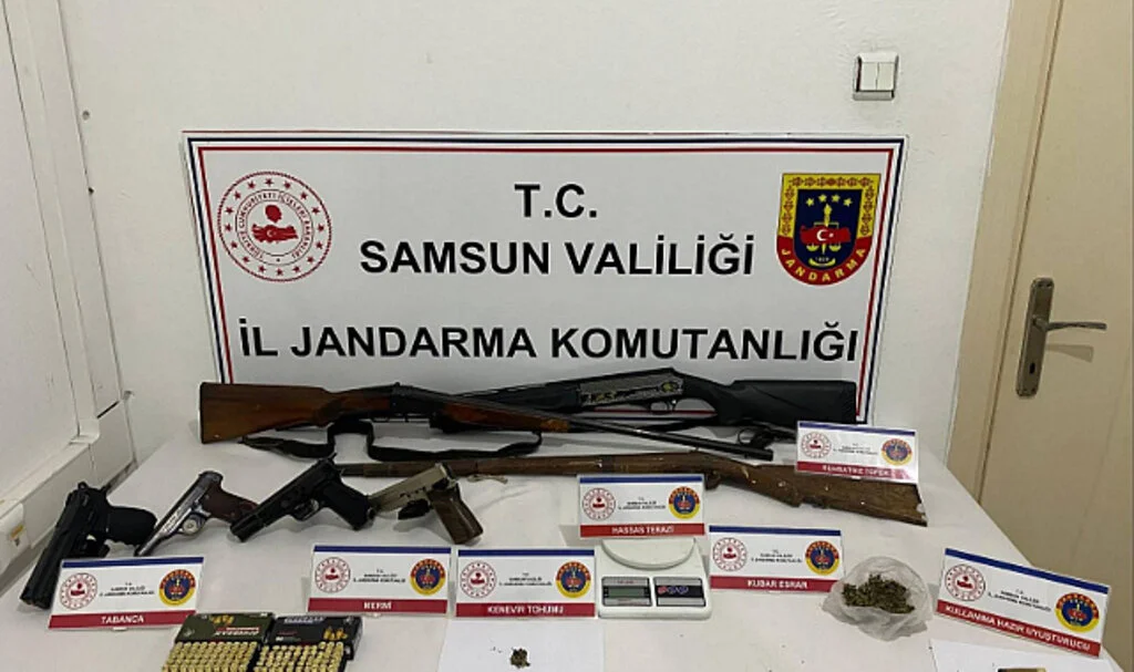 Samsun'da jandarmadan uyuşturucu ve silah operasyonu