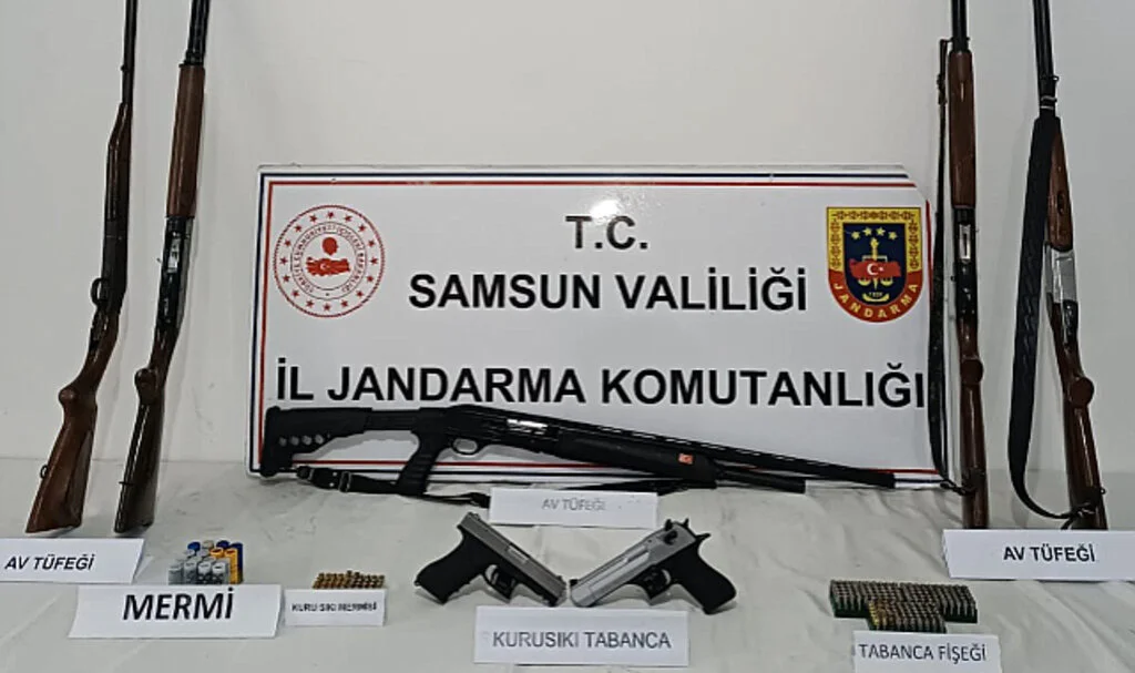 Samsun’da Kaçak Silah Ticareti Operasyonu: 4 Zanlı Tutuklandı
