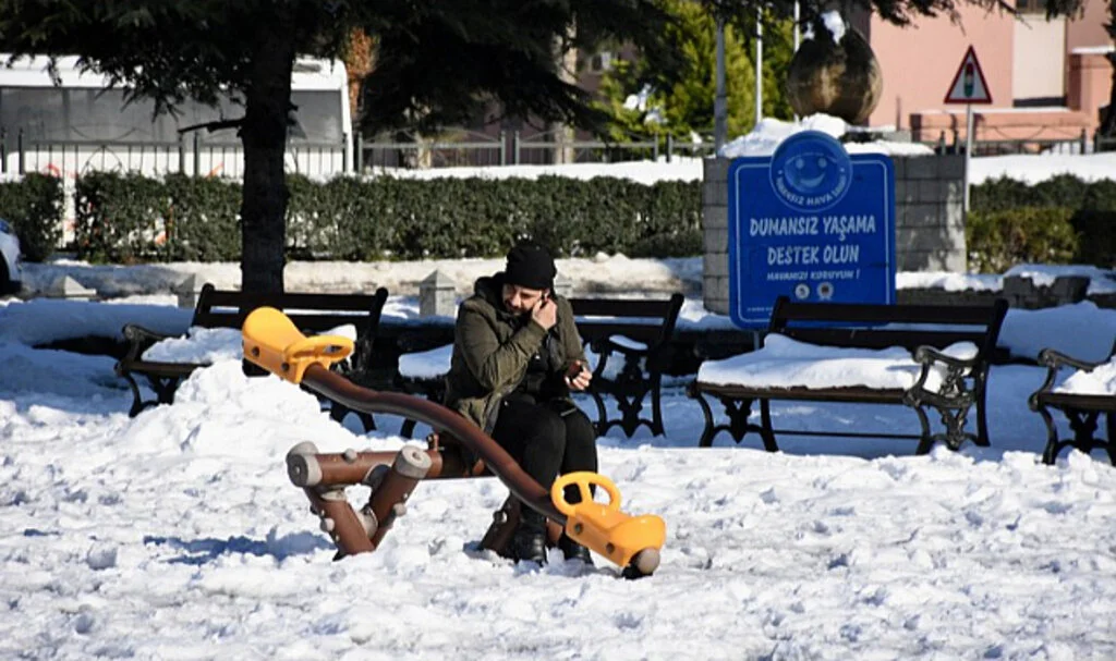 Samsun’da Kar Yağışı Sonrası Güneş Yüzünü Gösterdi, Yaşam Normale Döndü