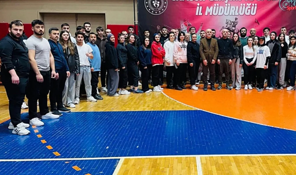 Samsun’da Kick Boks Yardımcı Hakem Kursu Düzenlendi