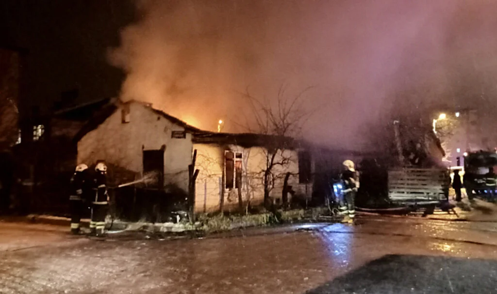 Samsun’da Korkutan Yangın! Tek Katlı Ev Alevlere Teslim Oldu