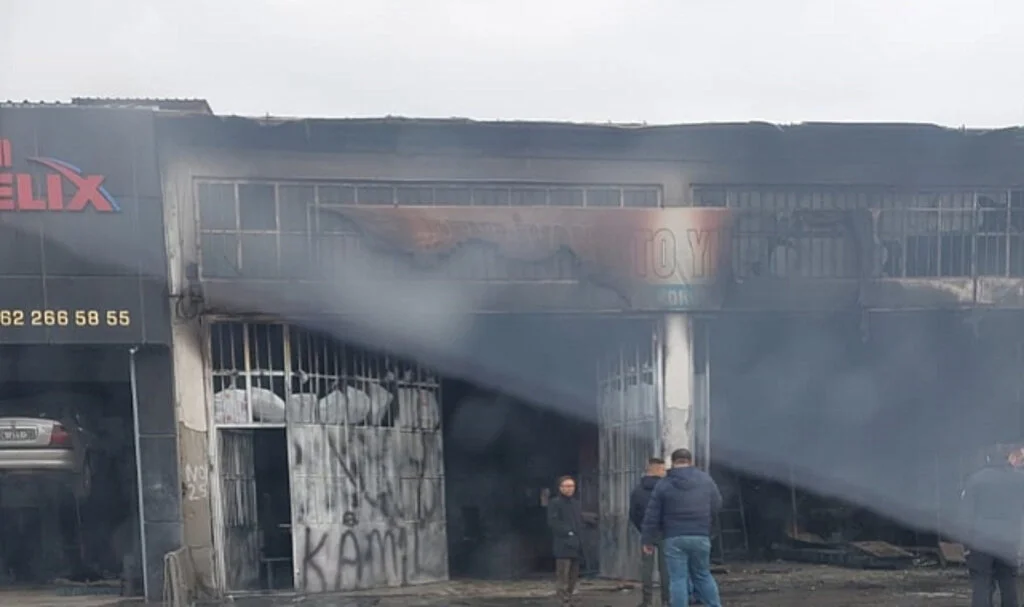 Samsun’da Oto Yıkama Dükkanında Yangın Çıktı, Hasar Oluştu