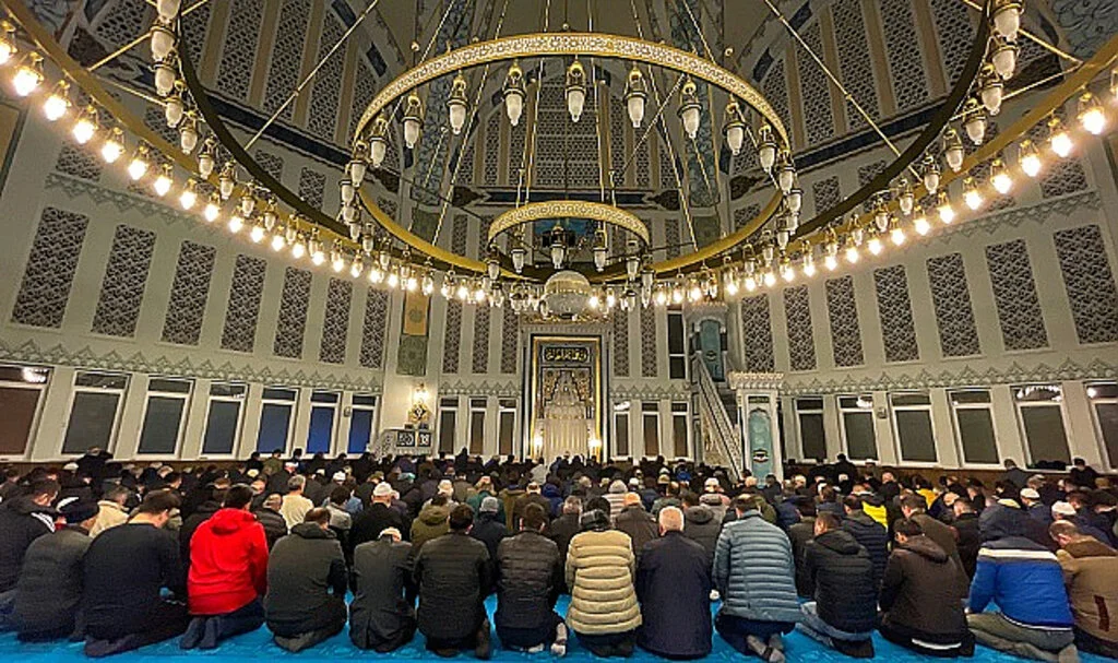 Samsun'da Ramazan Başlıyor: 1 Mart 2025 İmsakiye ve Namaz Vakitleri