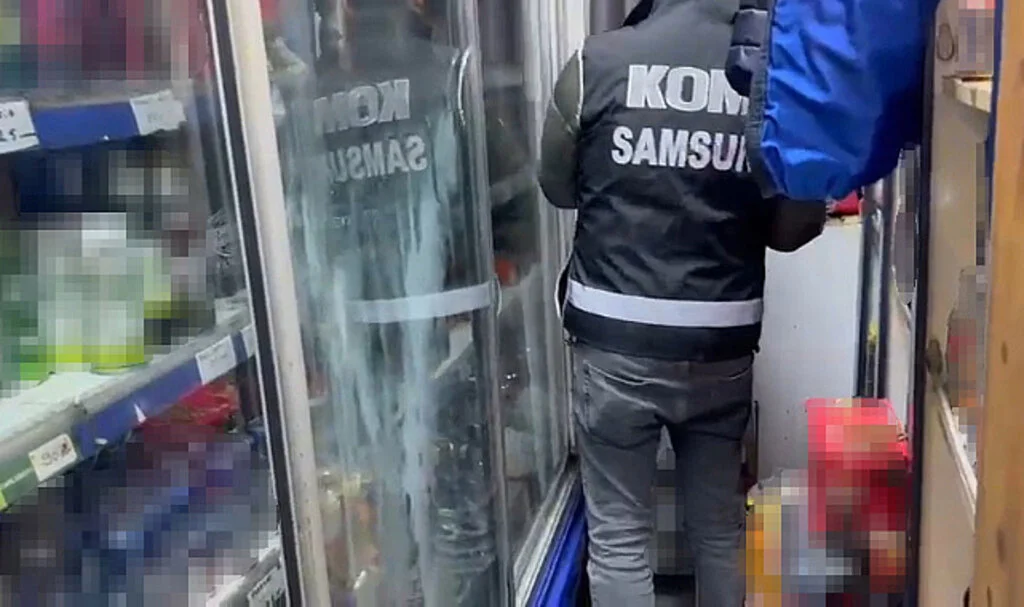 Samsun'da Sahte İçki Operasyonu: Çok Sayıda Malzeme Ele Geçirildi