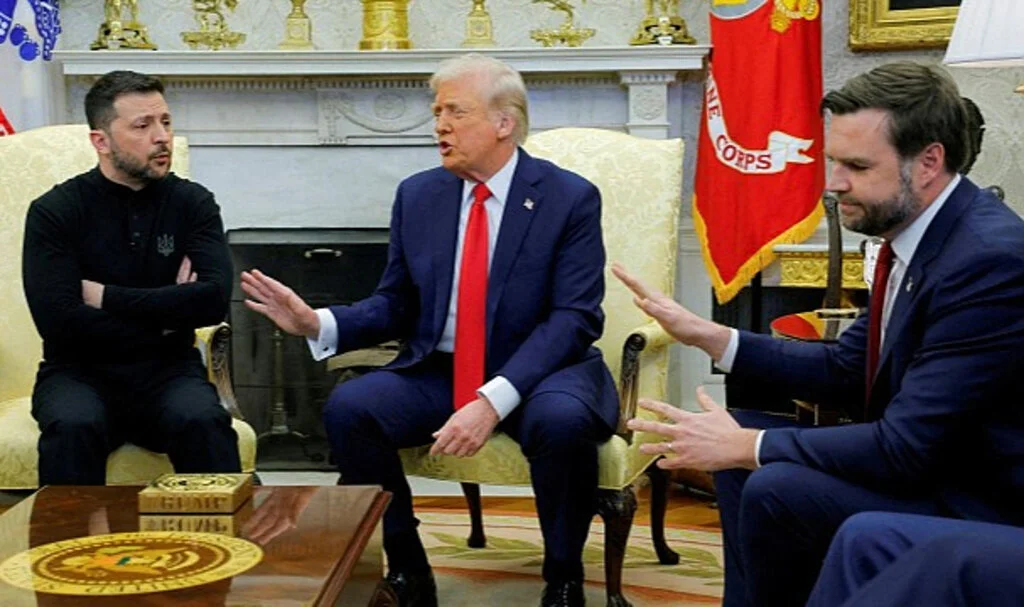 Trump: "Zelenskiy Barış İçin Hazır Olduğunda Geri Gelebilir"