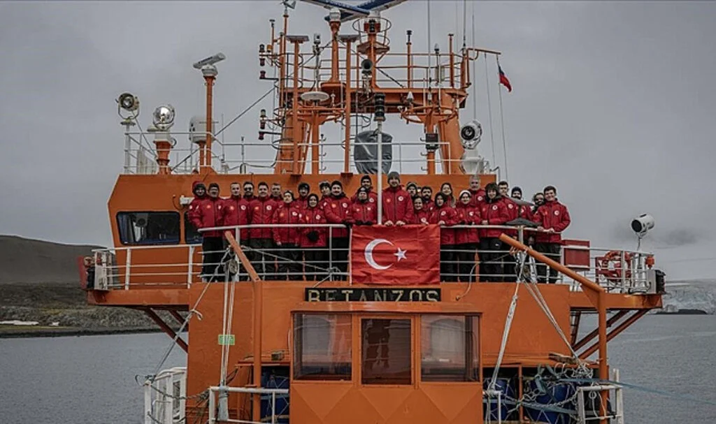 Türk Bilim Ekibi Antarktika'ya Ulaştı! İşte İlk Detaylar
