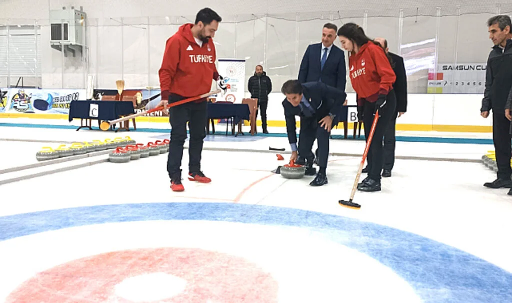 Türkiye Curling Federasyonu Kupası Samsun'da Başladı