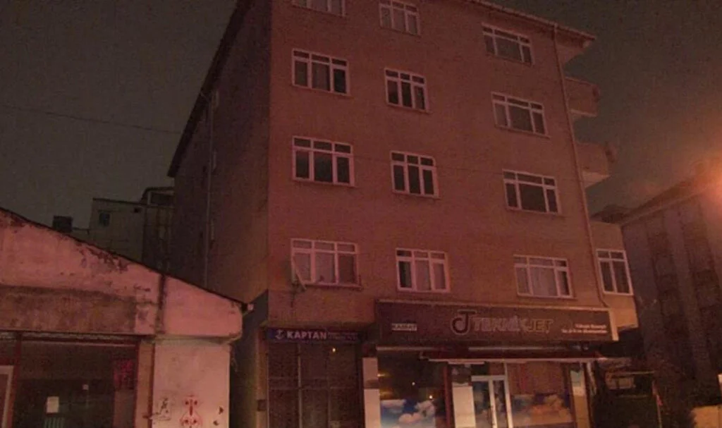 Tuzla’da Çatlak Tespit Edilen Bina Boşaltıldı