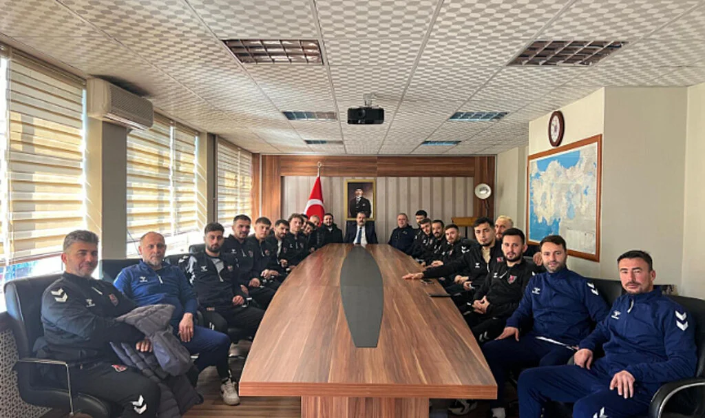 Vezirköprü Belediyespor’dan Kaymakam Kaya’ya Ziyaret