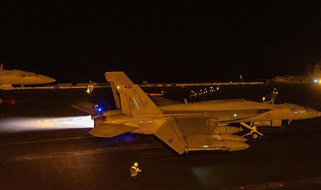 ABD ve İngiltere Yemen’i Vurdu! 31 Ölü, 101 Yaralı