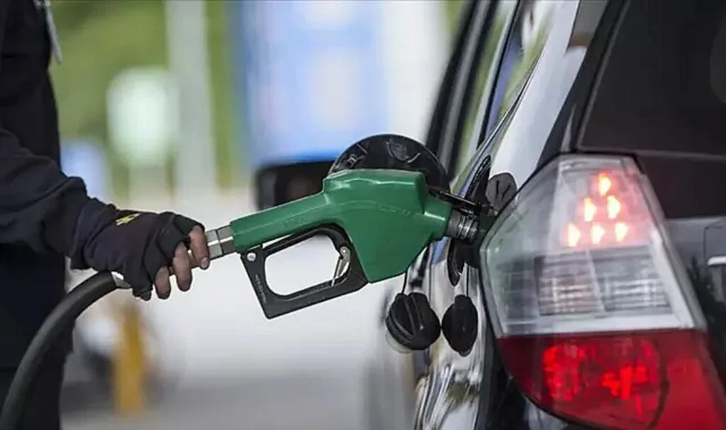 Akaryakıt fiyatlarında indirim devam ediyor! Bu kez motorin rakamları değişti!