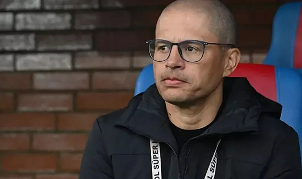 Alex de Souza teknik direktörlüğü bıraktı! İşte yeni görevi