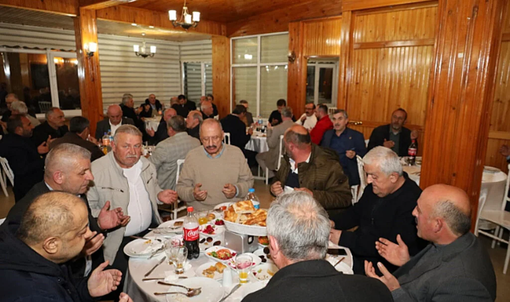 Bafra Muhtarlar Derneği’nden Anlamlı İftar Programı