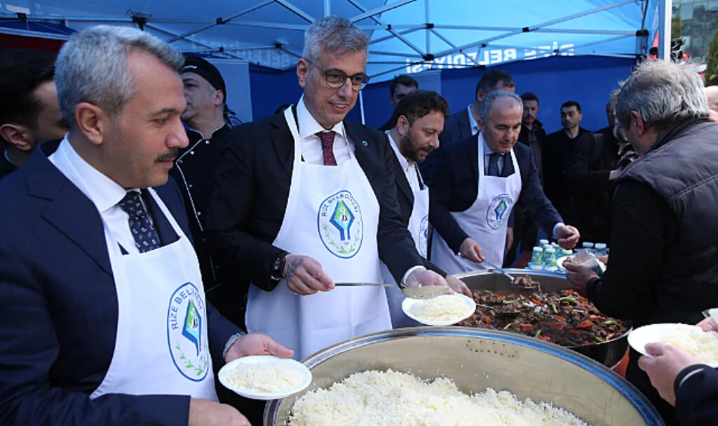Bakan Memişoğlu’ndan Rize’de Bayram Mesajı