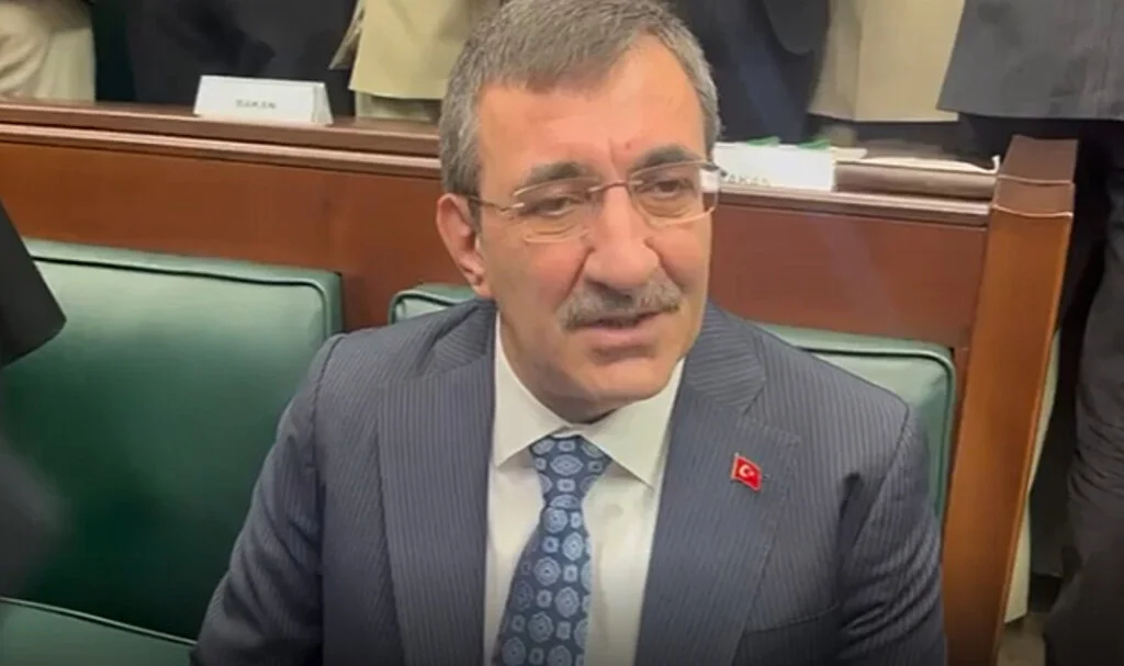 Bayram İkramiyesinde Artış Olacak mı? Cevdet Yılmaz’dan Açıklama
