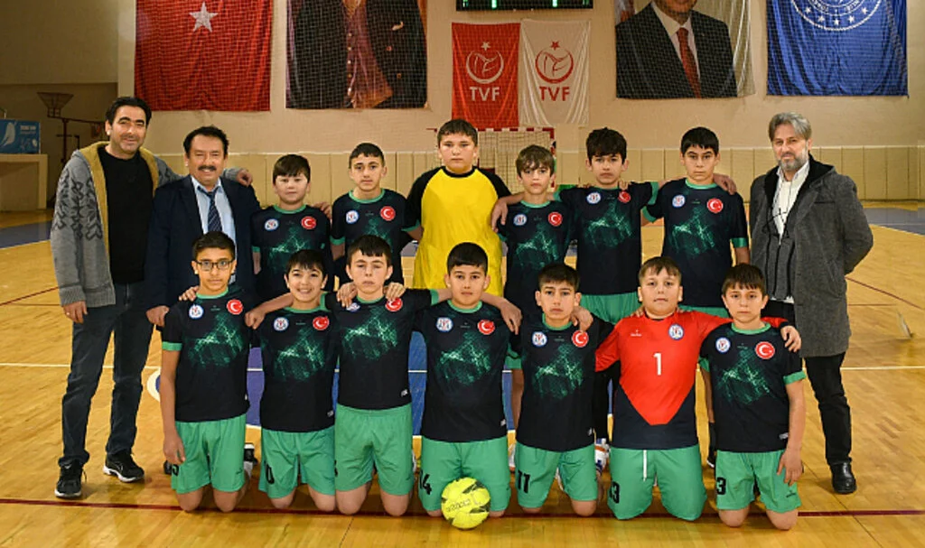 Çarşamba’da Yıldız Erkekler Futsal Turnuvasında Heyecan Sürüyor