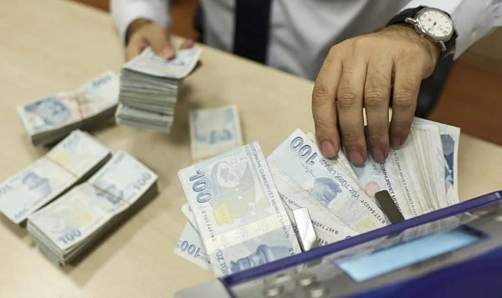 Emekliye Büyük Promosyon! Bankalar Yarışa Girdi