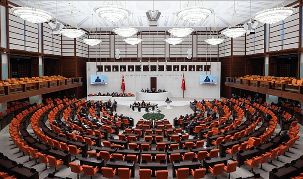 Emekliye İkramiye Artışı Onaylandı! 4 Bin TL Kesinleşti
