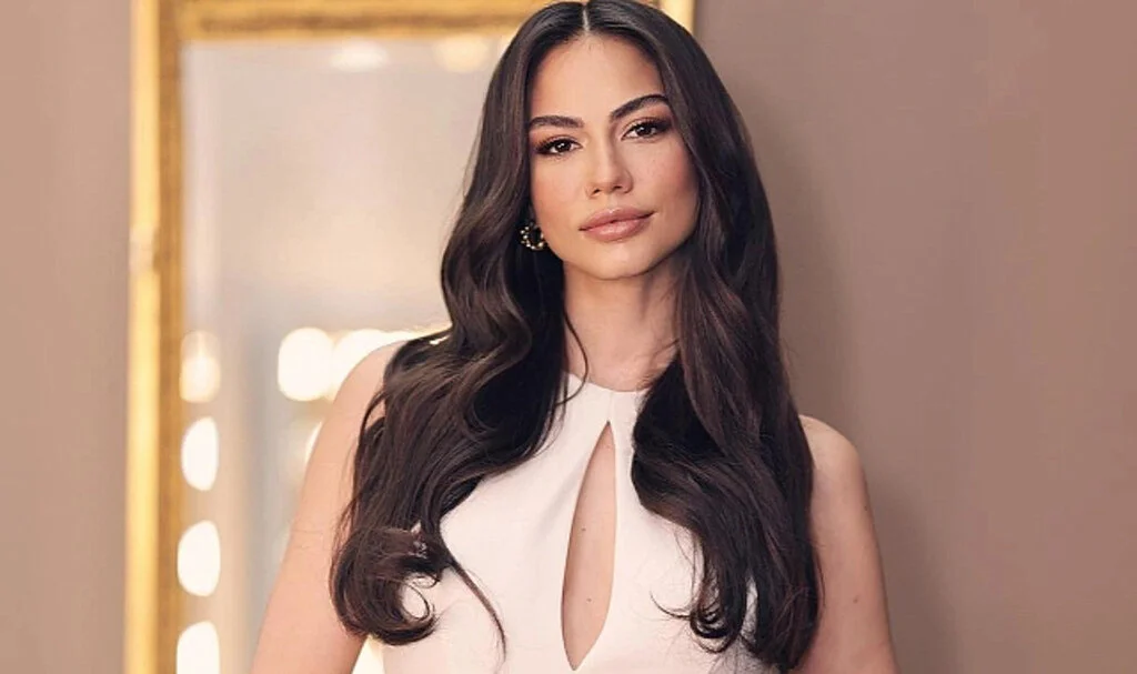 Eşref Rüya’nın Nisan’ı Demet Özdemir Rekor Ücretle Anlaştı!