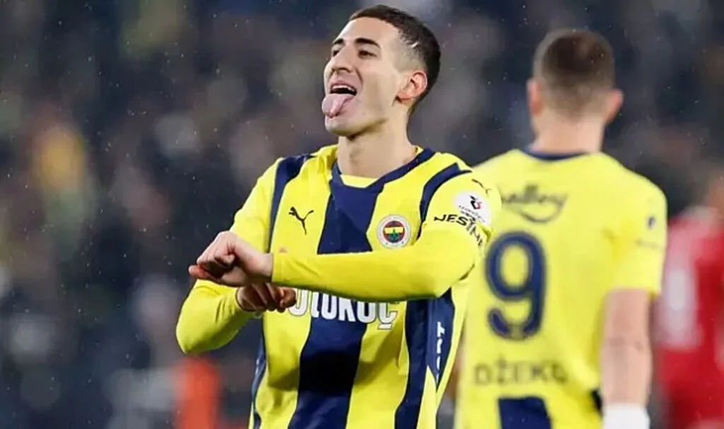 Fenerbahçe, Antalyaspor’u 3-0’la Geçti! 