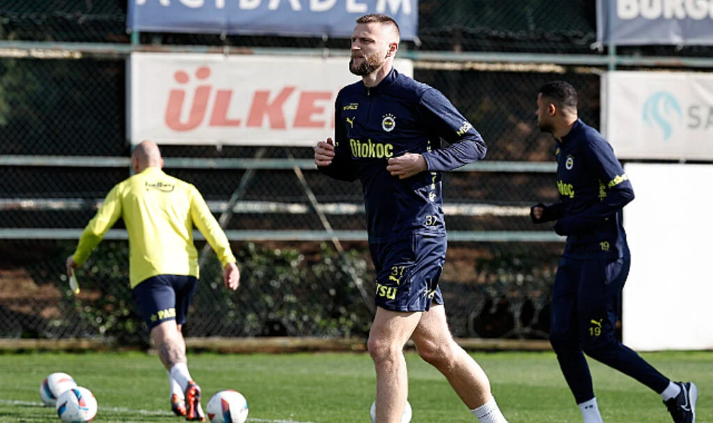 Fenerbahçe, Galatasaray Derbisi Hazırlıklarına Başladı