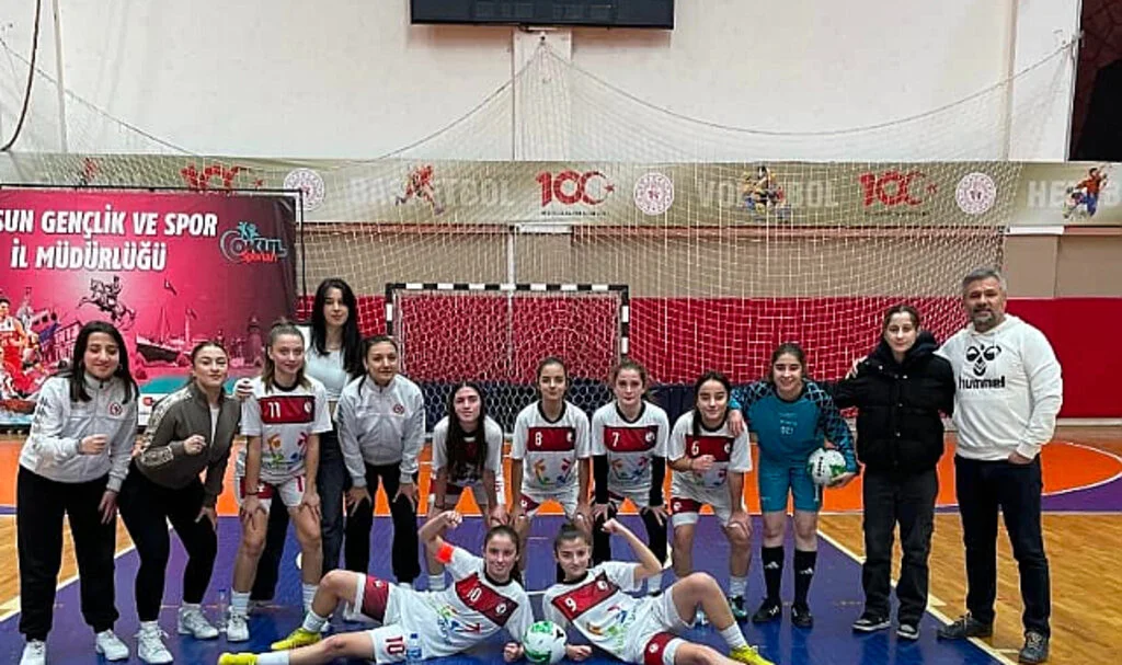 İlkadım Spor Liseleri Futsal'da Farklı Galibiyetler Aldı