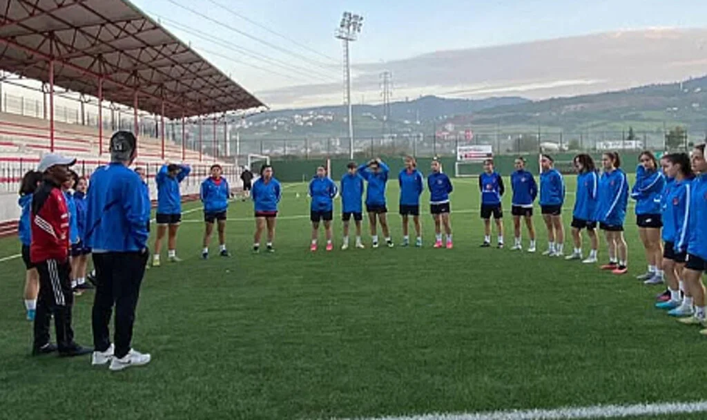 İlkadım Yab-Pa, Play-Off Öncesi Galibiyet Peşinde!