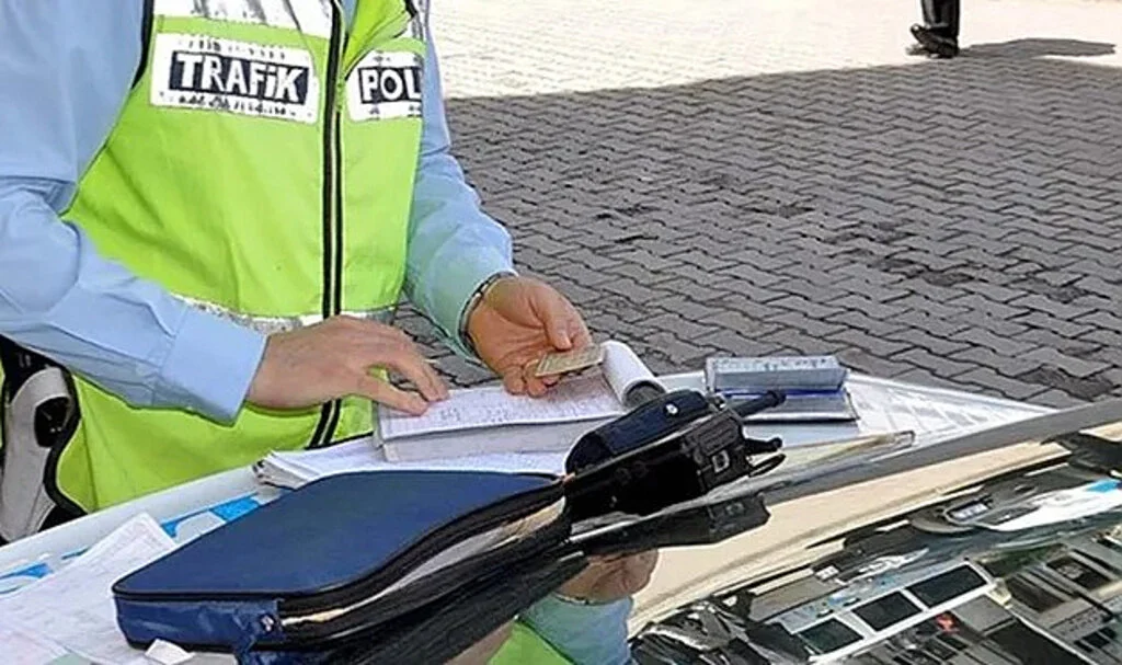 KDK, Depremzedeye Kesilen Trafik Cezasını İptal Etti