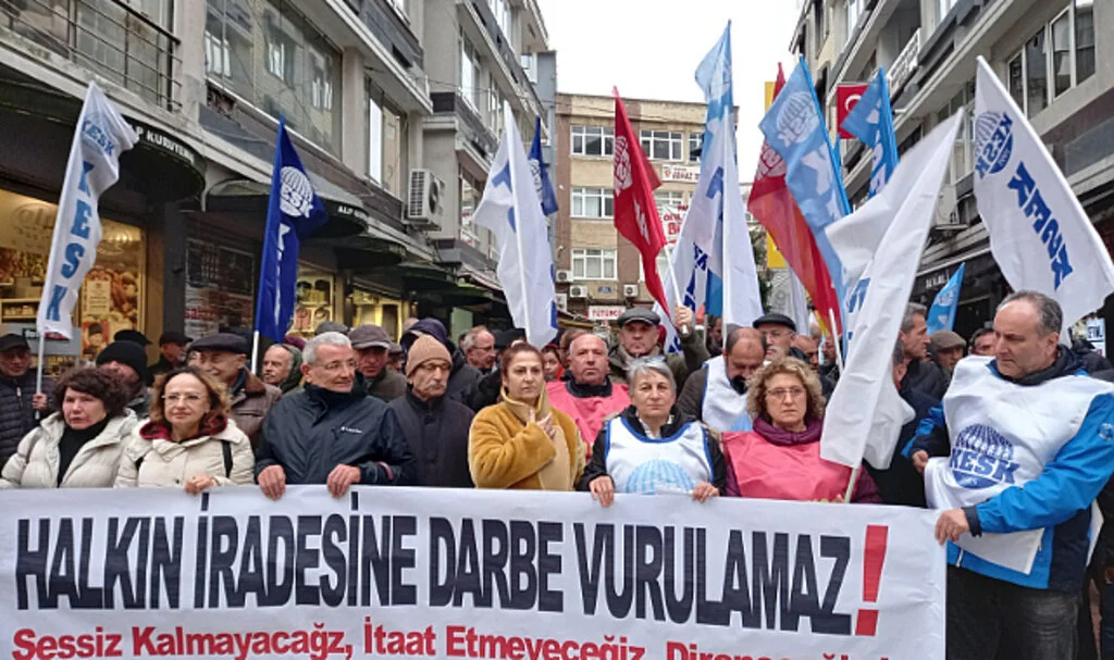 KESK'ten Omuz Omuza Mücadele Çağrısı