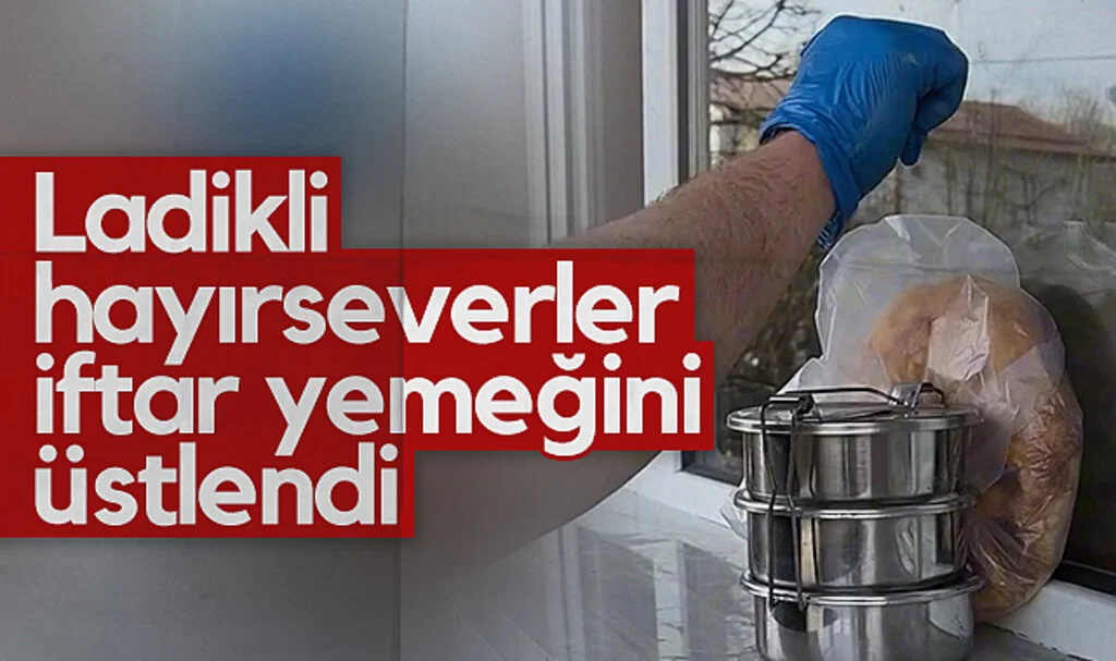 Ladikli hayırseverler iftar yemeğini üstlendi