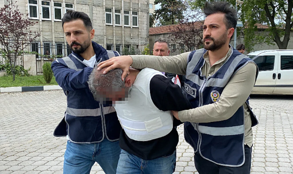 Öğretmen eşini tabancayla vurmuştu... 23,5 yıl hapis cezası aldı