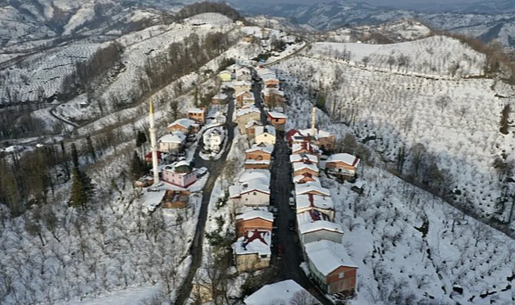 Ordu ve Samsun Sınırında Aynı Caddede İftar Buluşması