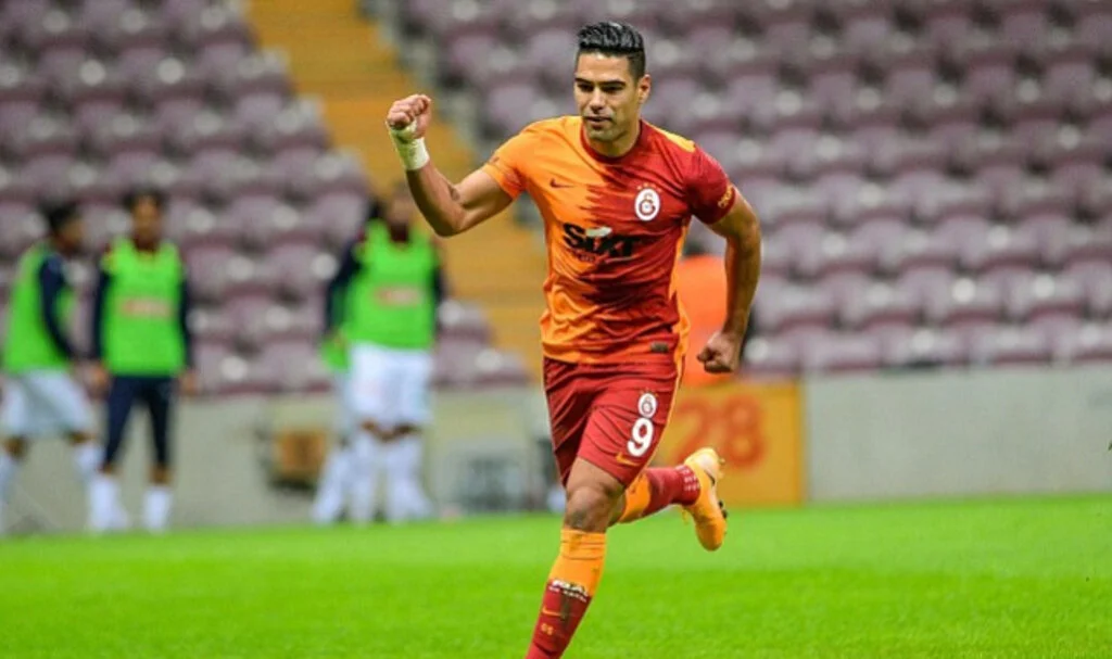 Radamel Falcao Futbolu Bıraktı! İşte Efsane Golcünün Kariyeri
