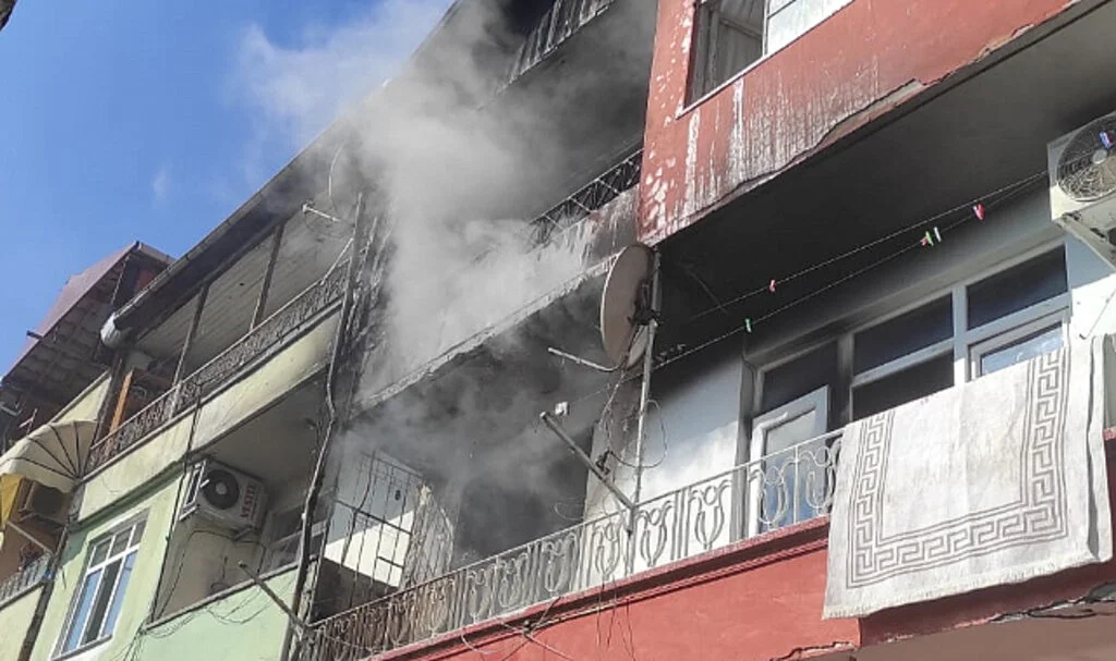 Samsun’da 3 Katlı Binada Yangın Çıktı! İşte Detaylar
