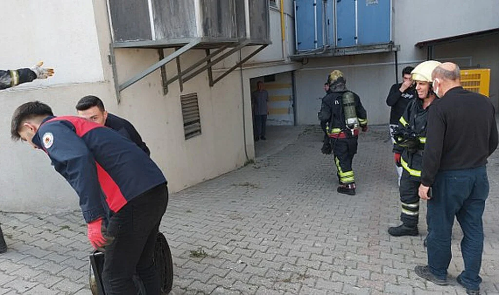 Samsun'da Apartman Bodrumunda Yangın Paniği