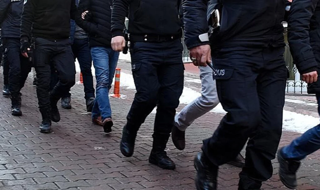 Samsun’da Aranan 23 Kişi Polis Operasyonuyla Yakalandı