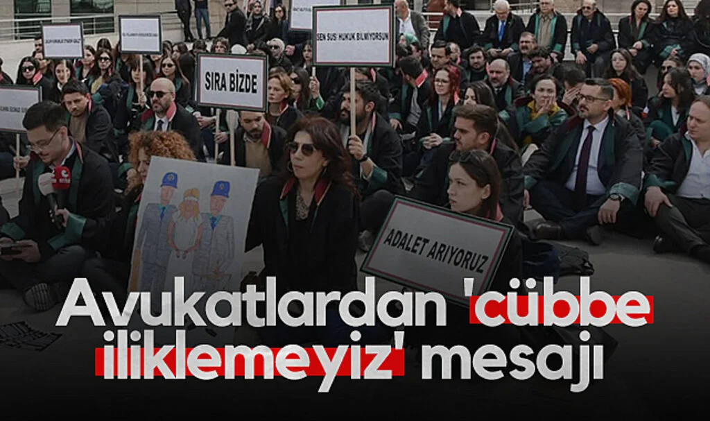 Samsun'da Avukatlardan 'Cübbe İliklemeyiz' Mesajı