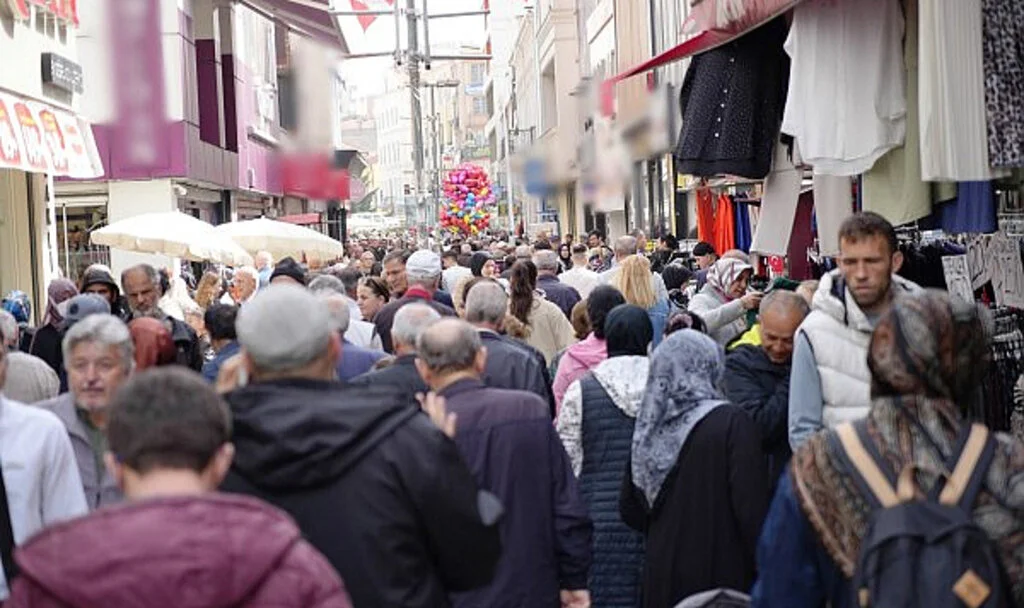 Samsun’da Bayram Öncesi Çarşı-Pazarda Yoğunluk