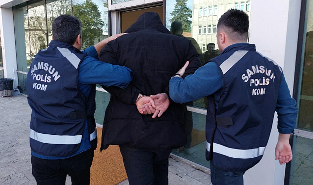 Samsun'da Cephanelik Çıkan Mekanın Sahibi Tutuklandı
