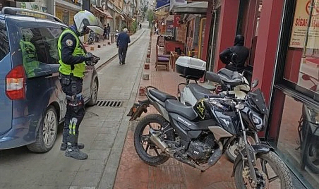 Samsun’da Kaldırımları İşgal Eden 76 Motosiklet Sürücüsüne Ceza