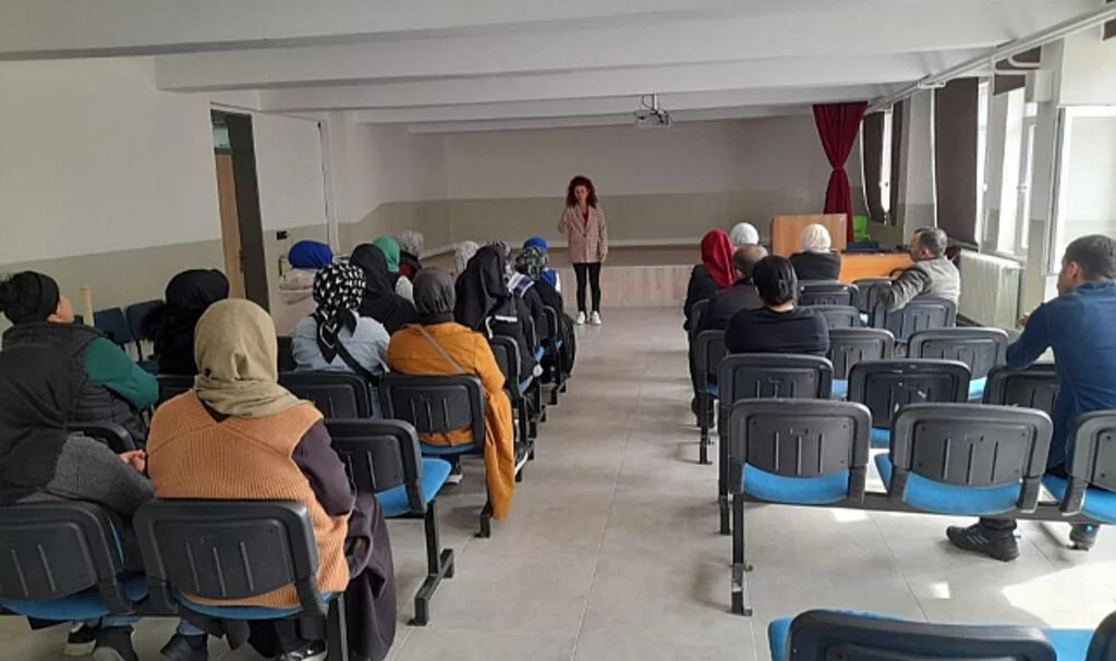 Samsun’da Maarif Modeli Ebeveyn Okuluna Yoğun İlgi