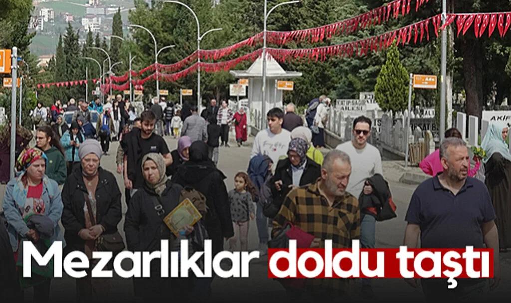 Samsun'da Mezarlıklar Bayram Öncesi Doldu Taştı