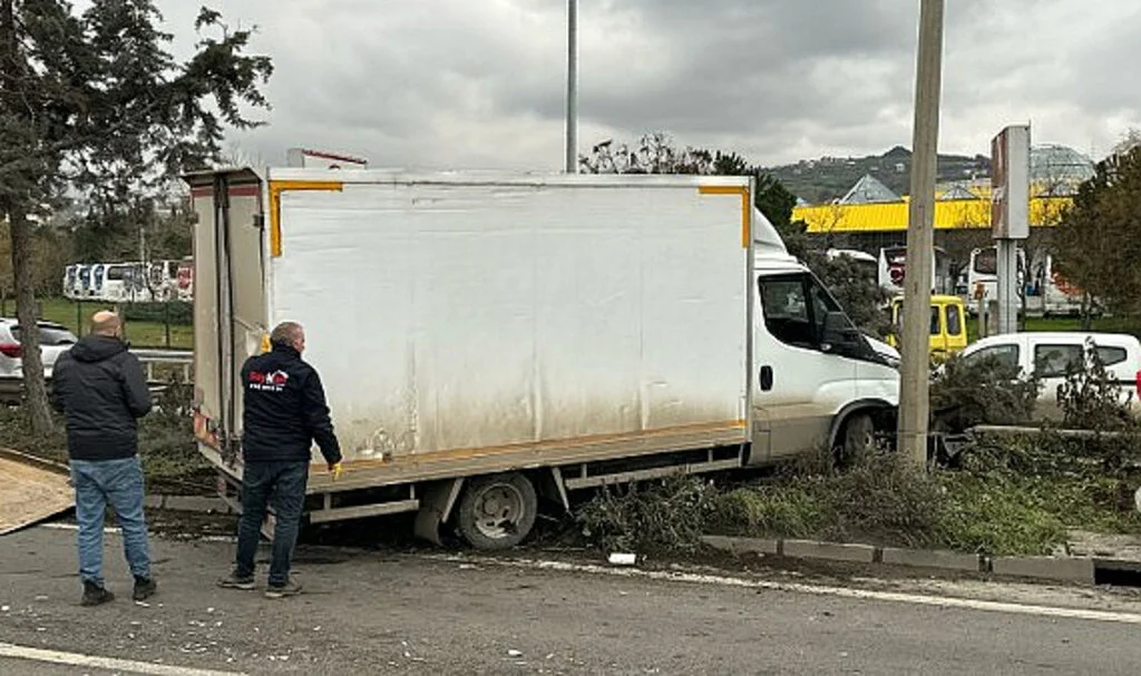 Samsun’da Tır Kamyonete Çarptı: 1 Yaralı!