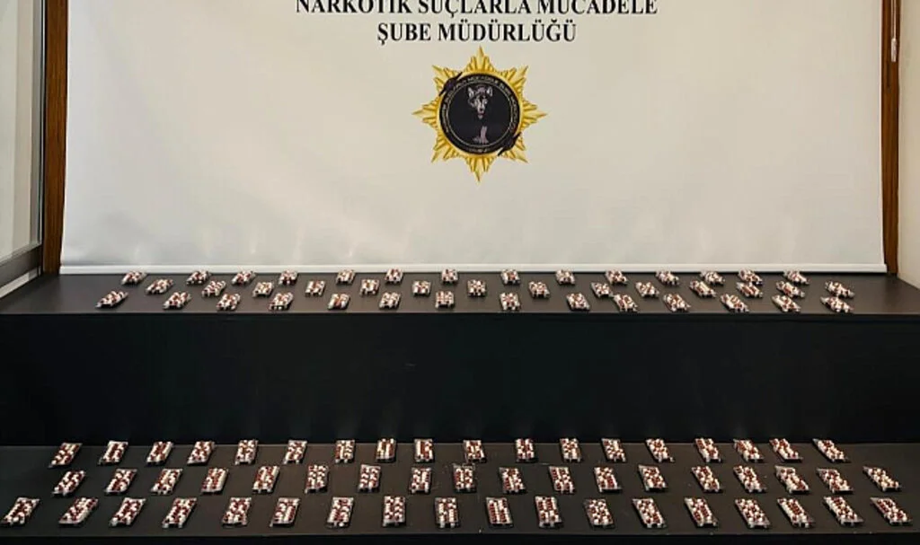 Samsun'da Zehir Tacirlerine Darbe! 4 Bin 66 Sentetik Ecza Ele Geçirildi