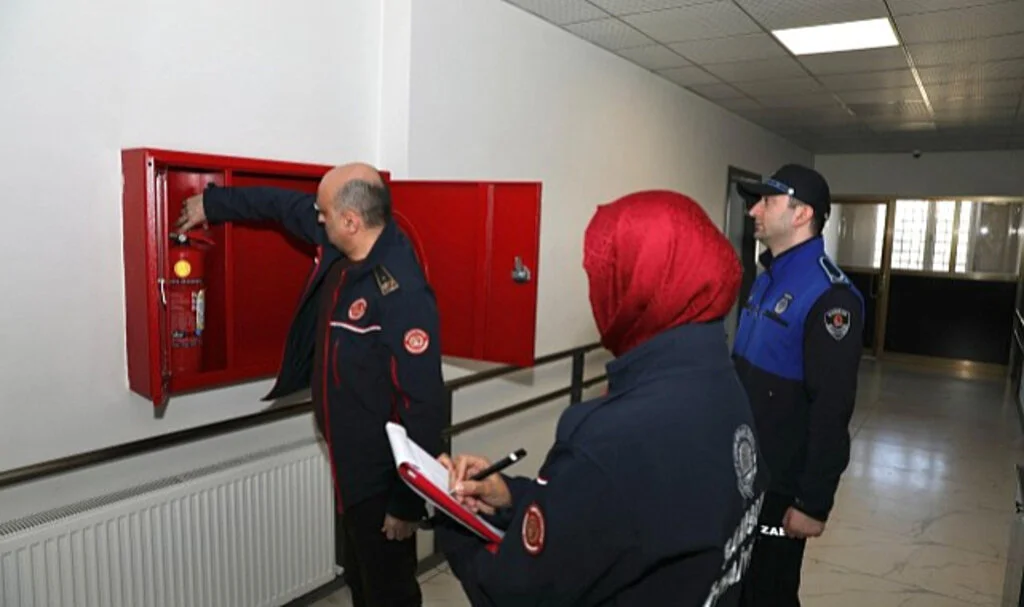 Samsun İtfaiyesi 323 Binayı Denetledi