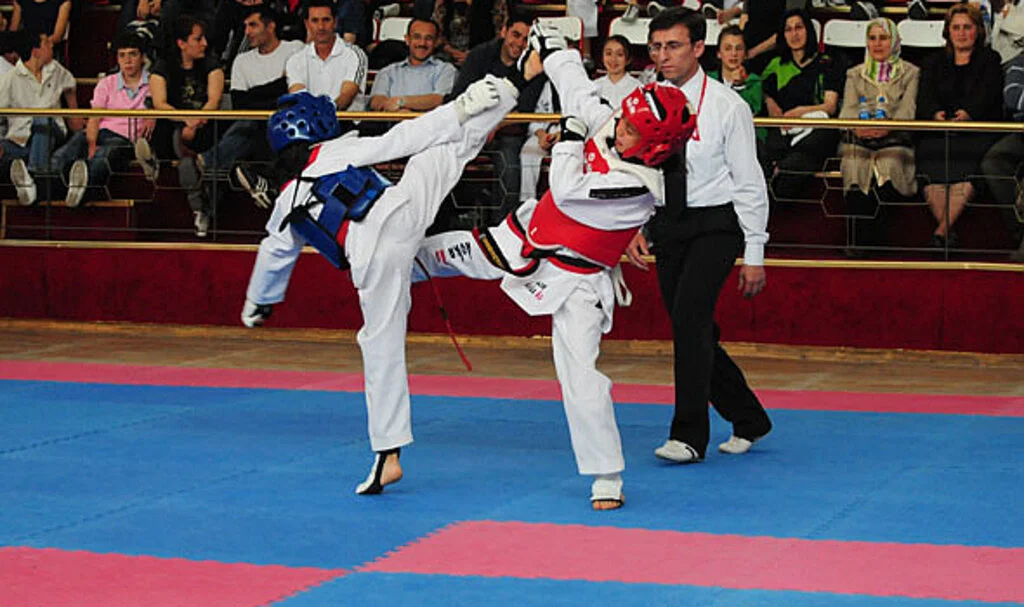 SBB’li Sporcular Taekwondoda Madalyaları Topladı