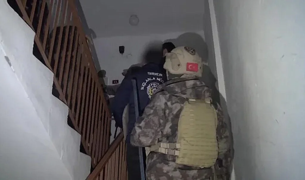 Siber Suç Operasyonunda 103 Şüpheli Yakalandı