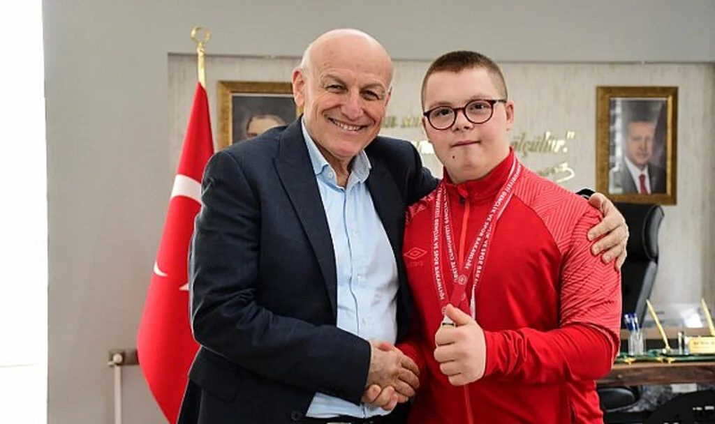 Terme’nin Gururu Mustafa Nurullah Sürem’e Büyük Destek